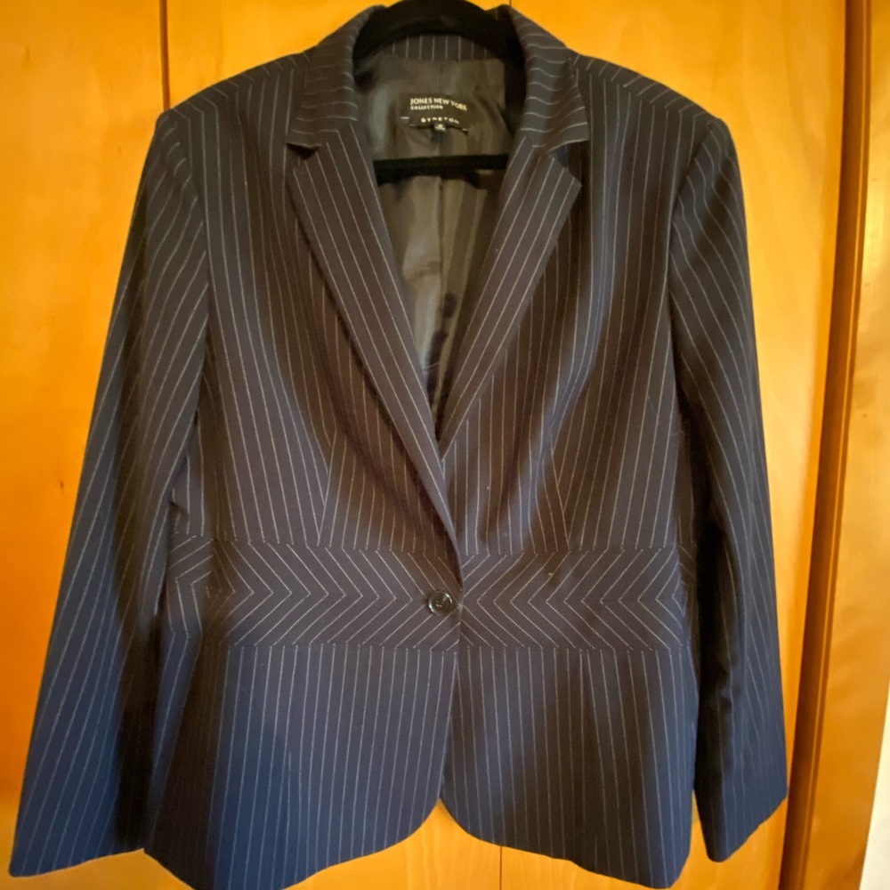 Jones New York Collection pant suit